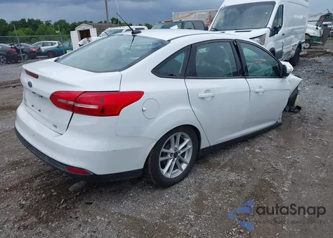 2016 Ford Focus Se z USA, uszkodzony, nr VIN 1FADP3F2XGL327799